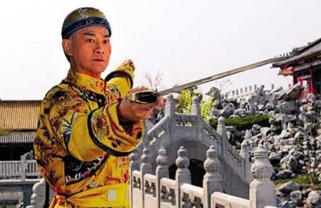 1979年，郑少秋陪赵雅芝看妇科，几天后赵雅芝被沈殿霞怒扇几巴掌