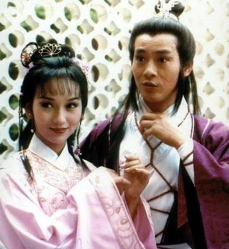 1979年，郑少秋陪赵雅芝看妇科，几天后赵雅芝被沈殿霞怒扇几巴掌