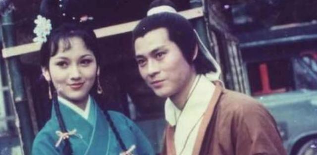 1979年，郑少秋陪赵雅芝看妇科，几天后赵雅芝被沈殿霞怒扇几巴掌