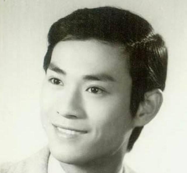 1979年，郑少秋陪赵雅芝看妇科，几天后赵雅芝被沈殿霞怒扇几巴掌