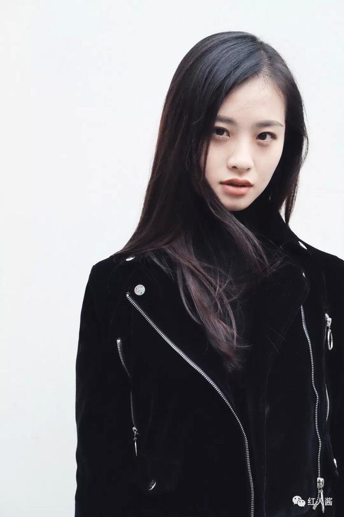 红人酱丨戴玥：一个明明可以当导演，却偏要做演员的奇女子！