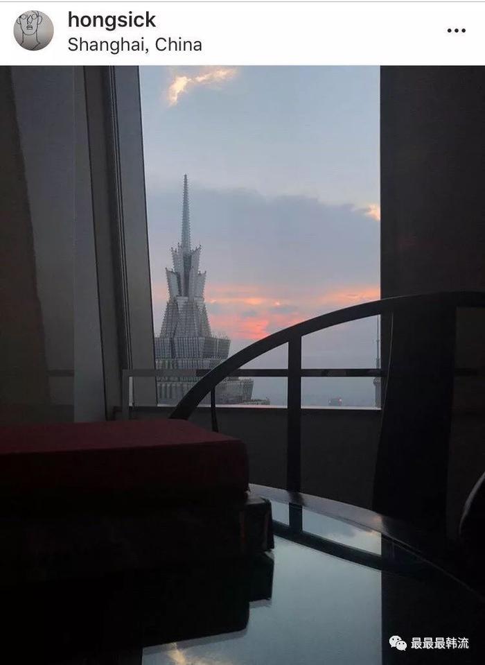 刘亚仁和男朋友在上海逛Gay吧？他公开出柜还是个0？