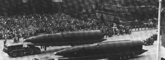 1960年, 为导弹竞赛而进行的阅兵, 致使赫鲁晓夫颜面扫地