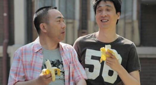 二人搭档演喜剧走红,分开后一个成导演,一个被迫跑龙套