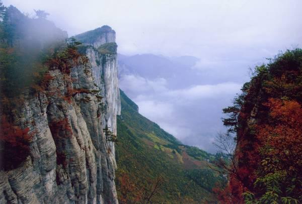 300米高空秋千，世界最长的悬空玻璃走廊，重庆这个景点太火了！