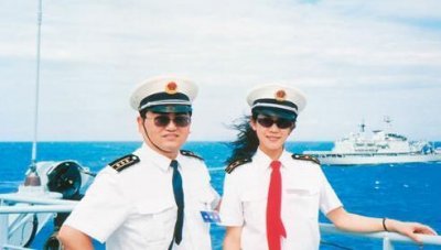 ​国防大学最美女教授，53岁如同20岁少女般美艳，现今已是海军大校