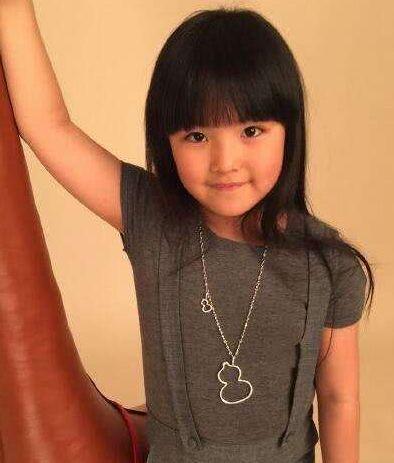 有一种“整容”叫李湘女儿,9岁王诗龄近照,网友:高攀不起!