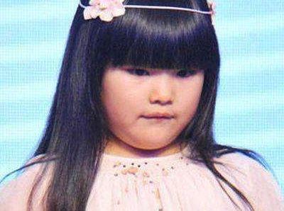 有一种“整容”叫李湘女儿,9岁王诗龄近照,网友:高攀不起!
