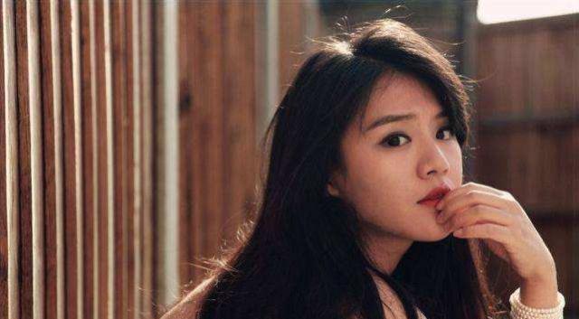 有种“整容”叫马思纯胖了，当看到她的腿部线条时，网友表示震惊