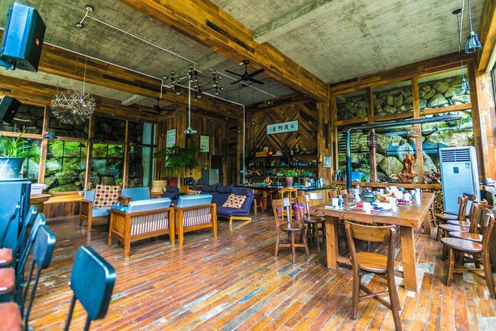 住在临安三渡里，从悬崖漂流到龙井峡漂流，来自夏天的凉爽