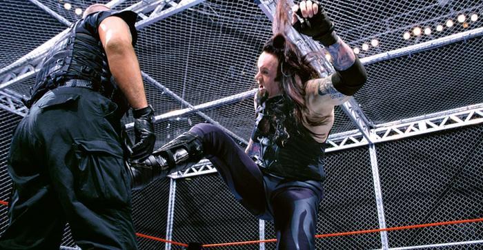 送葬者当年在WWE有多狠？有人被打退役，有人差点被打死