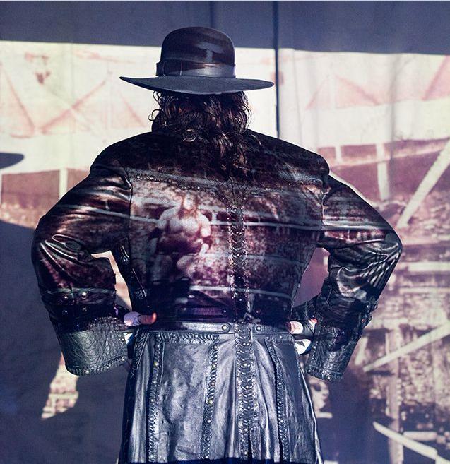 送葬者当年在WWE有多狠？有人被打退役，有人差点被打死