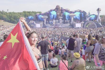 Tomorrowland,爱丽丝梦游仙境般的地方