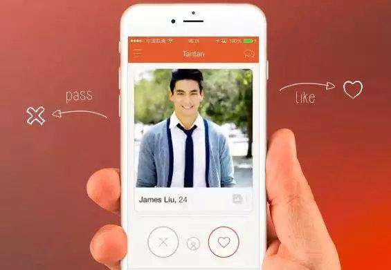 被算法联系在一起的陌生人，从彼此身上找到了什么？