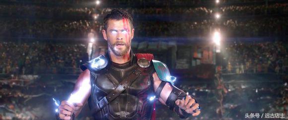 对《雷神3：诸神黄昏》雷神托尔大战绿巨人浩克 的细节解读
