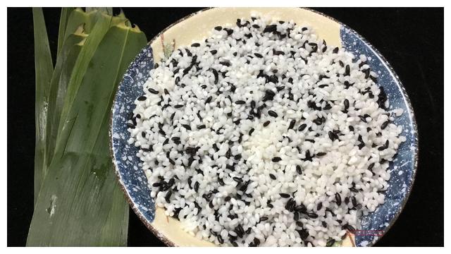 老阿姨包粽子几十年，教您5种粽子的馅料搭配和做法，值得学习