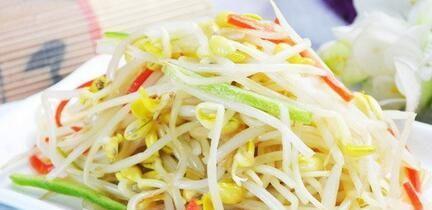 做法简单，用料简单清热去火的夏季凉菜凉拌绿豆芽