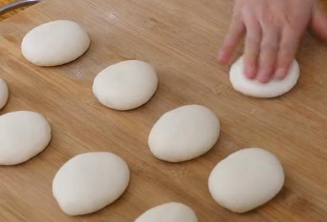 网红月亮馍做法:家庭配方简单易学,面馍辣酱全都有,可以摆摊了