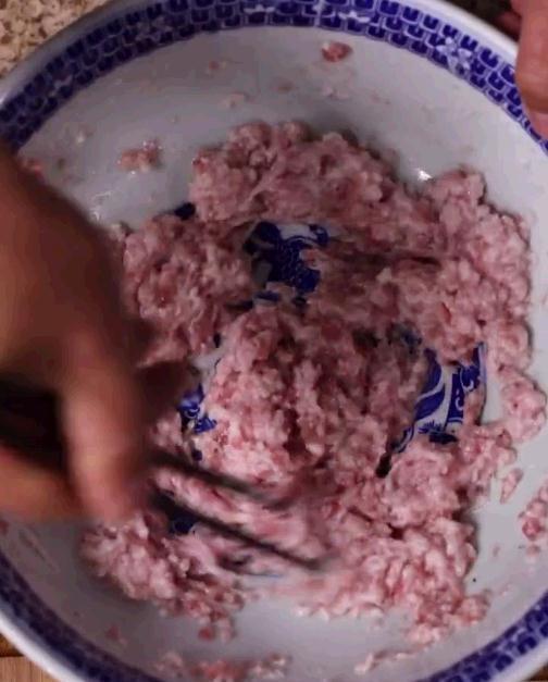 饺子馆不传之秘，灌汤饺子的做法，人家能靠卖饺子致富是有道理滴