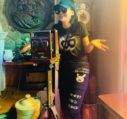 许晴新恋情疑曝光?50岁女人怎么就不能谈恋爱了?