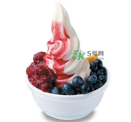 一个冰淇淋的热量是多少_多少卡路里_相当于多少米饭 一个冰淇淋的热量是多少_多少卡路里_相当于多少米饭