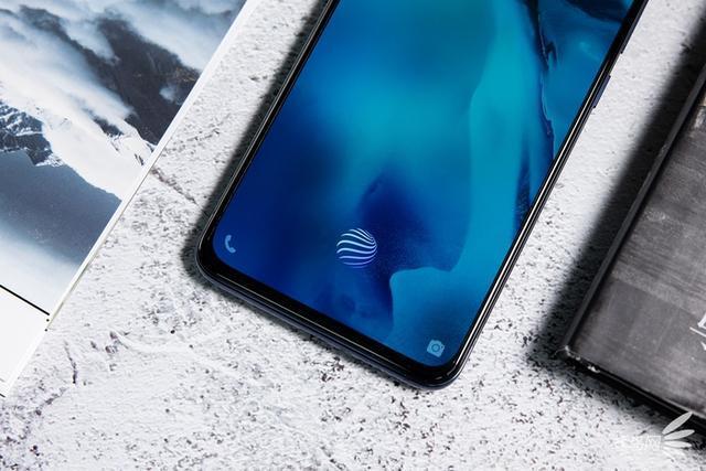 激进的进化者 4800万像素vivo X27评测