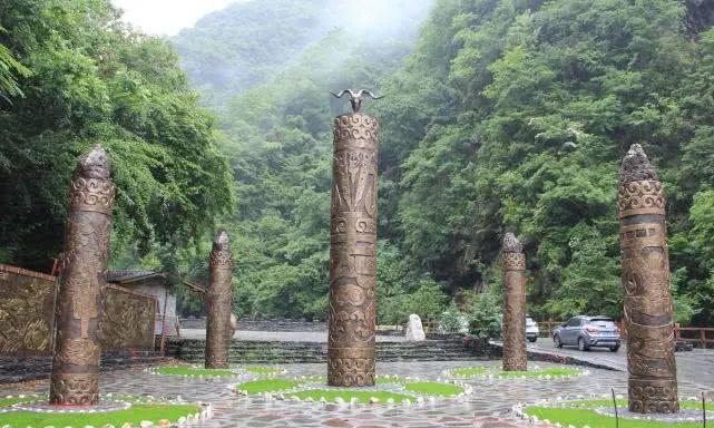 一帘幽瀑，溪涧叮咚，绵阳北川小寨子沟游记