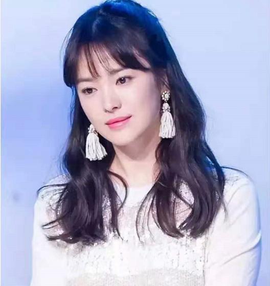 网曝宋慧乔宋仲基早已出现感情问题，离婚背后另有隐情