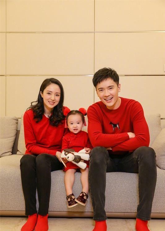 高云翔公司资产被冻结后,董璇晒女儿萌照,力证生活照常未受影响