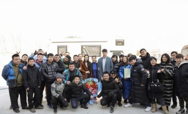 高云翔公司资产被冻结后,董璇晒女儿萌照,力证生活照常未受影响