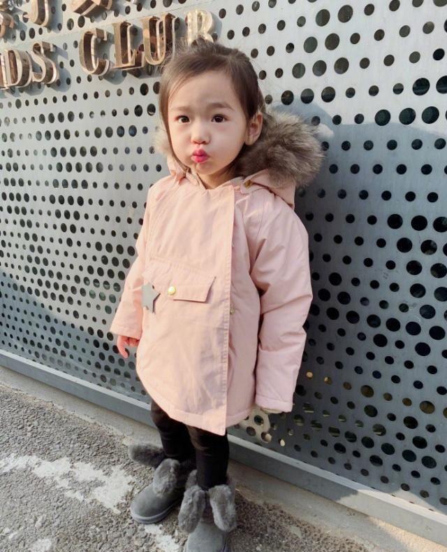 高云翔公司资产被冻结后,董璇晒女儿萌照,力证生活照常未受影响