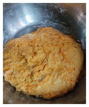 南瓜发糕最简单的做法,不用糯米粉,不用揉面,香甜松软又营养!