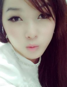 ​实拍: 女学生5万元卖身救父, 男子愿意无偿帮助, 她的做法让人吃惊