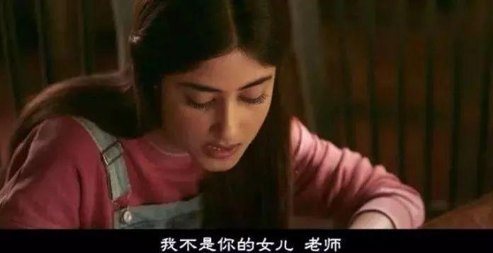 永远不要低估一个母亲的力量,为了孩子,她可以所向披靡!