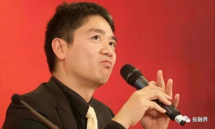 刘强东发怒,富豪捐2亿建258套别墅免费送,乡亲:我要别墅,也要钱!