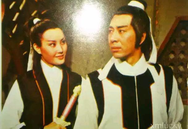 她是《新白娘子传奇》许仙姐姐年轻时清丽脱俗今这样