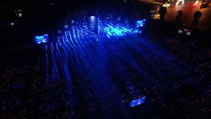 女王+到演唱会精彩回顾：“与你相遇，好幸运”