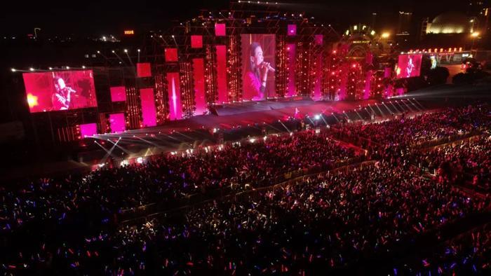 女王+到演唱会精彩回顾：“与你相遇，好幸运”