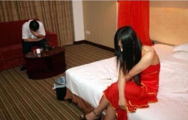 车站附近“拉客”的旅店,住一晚才30元,住客:太多“隐藏”服务