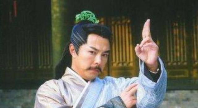 倚天屠龙记中的杨逍是何来历？是不是杨过的后人或者程英的弟子？