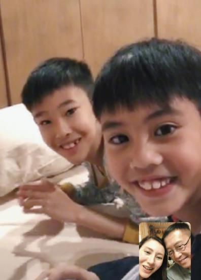 李嘉欣晒儿子帅照,许建彤眼睛像妈妈,富豪老公笑得超甜蜜