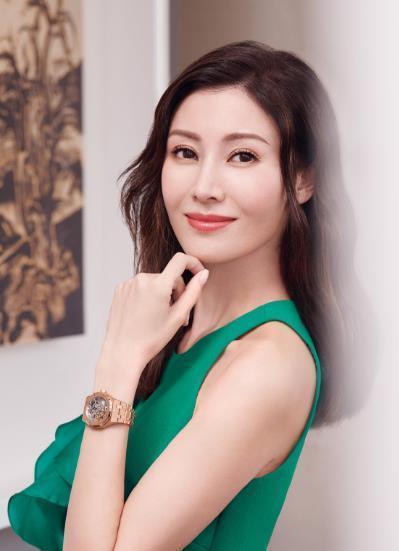 李嘉欣晒儿子帅照,许建彤眼睛像妈妈,富豪老公笑得超甜蜜