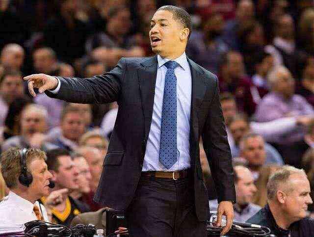 2年1800万!罗尼胡德与骑士达成协议!下季场均有望突破20分!