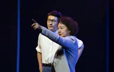 ​于海洋为演烈士体验“坐牢” 音乐剧《追光者》追光烈士足迹