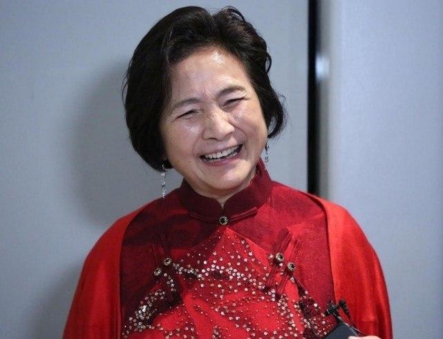 武侠影后，因丈夫重男轻女：8次怀孕只为生儿子，复出后再火