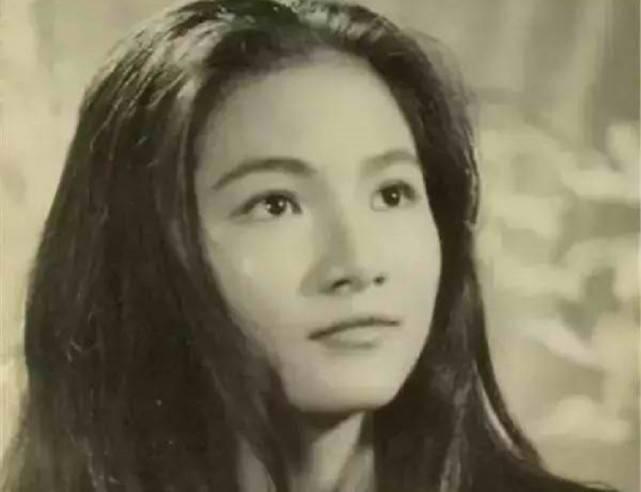 武侠影后，因丈夫重男轻女：8次怀孕只为生儿子，复出后再火