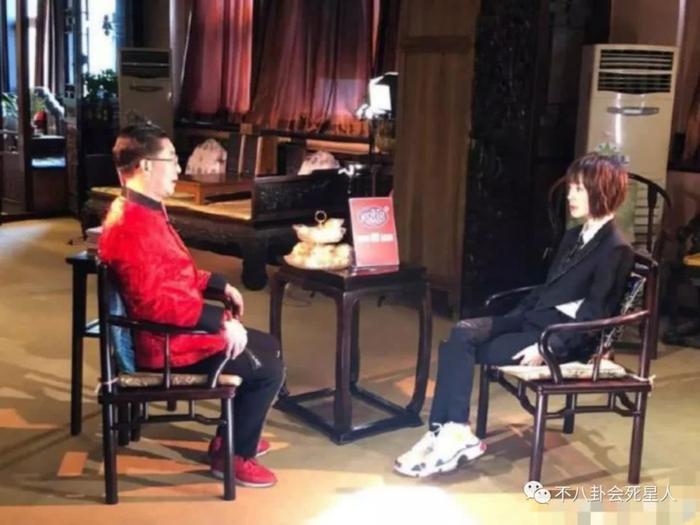 六小龄童被大规模批判，质疑人品，背后原因竟和周星驰有关？