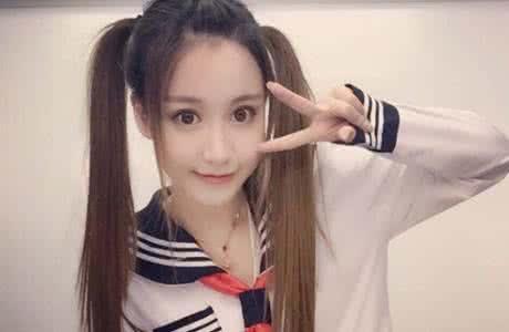 COS圈大佬深扒UU妹野模出身！网友：终于知道一血是谁拿的了