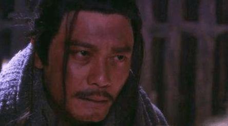 害死岳飞的秦桧下场如何? 生前极尽荣宠, 死后也安宁了很多年