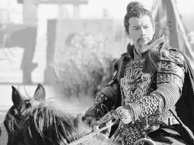 害死岳飞的秦桧下场如何? 生前极尽荣宠, 死后也安宁了很多年